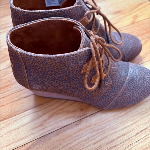 Tom’s Leopard Women’s Booties - Picture 4 of 4